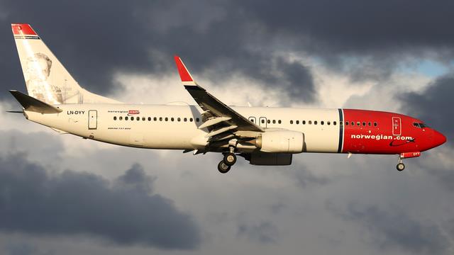 LN-DYY:Boeing 737-800:Norwegian Air Shuttle